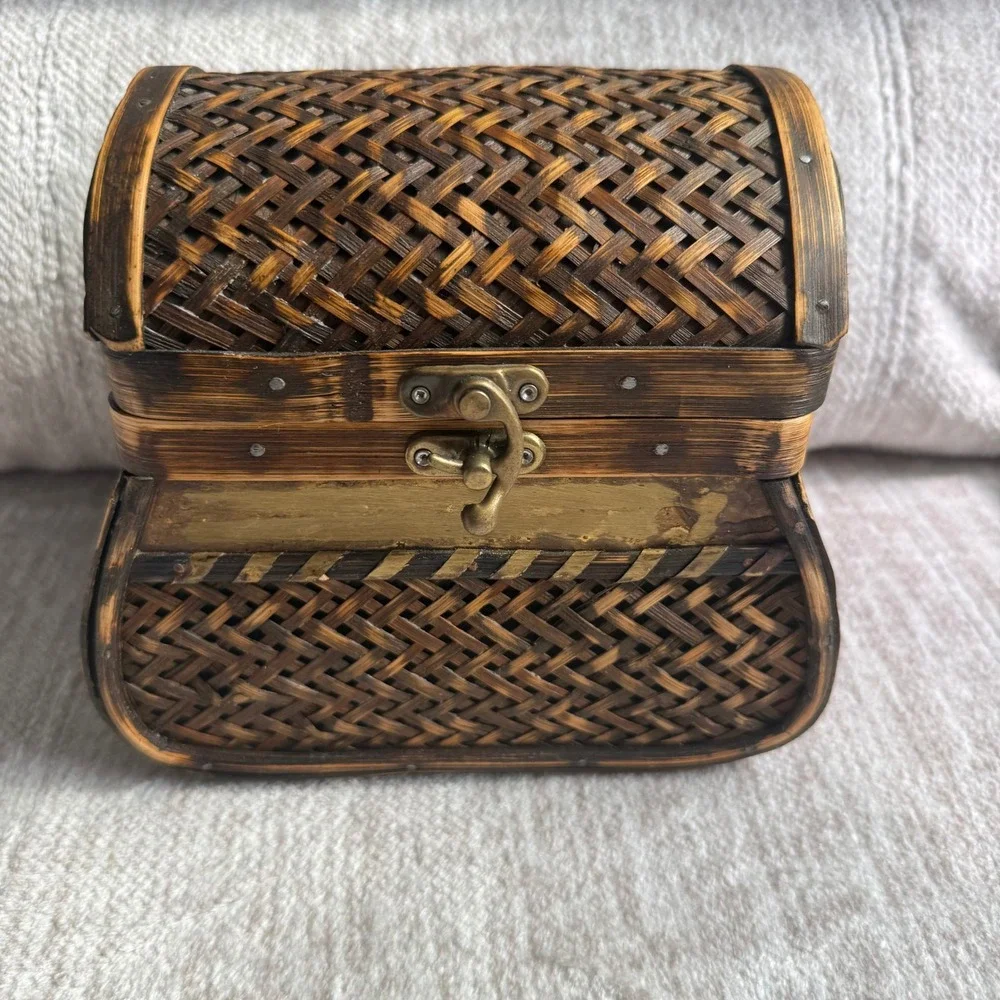Vintage Woven Wicker Wood Treasure Chest Jewelry Box Keepsake Trunk Trinket